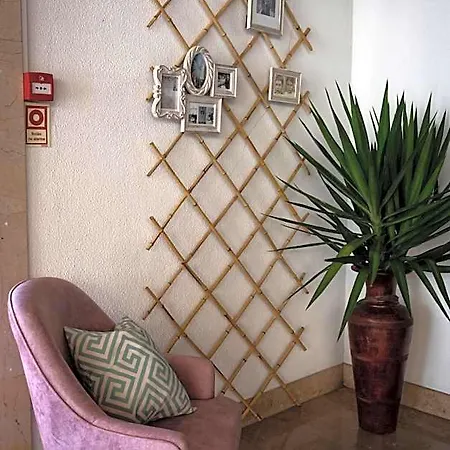 Hotel Santa Cecília 2*