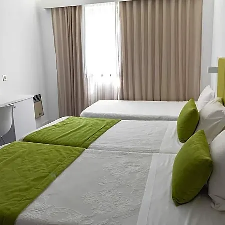 Santa Cecília Hotel Fátima